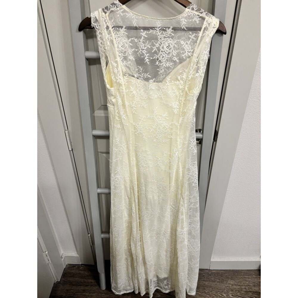 Shapewear Boho Floral Lace Front Slit Maxi Dress - Picture 6 of 7